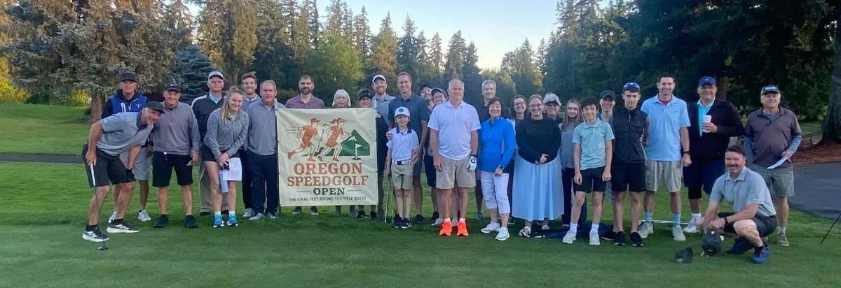Oregon Speedgolf Open competitors posing for a group photo